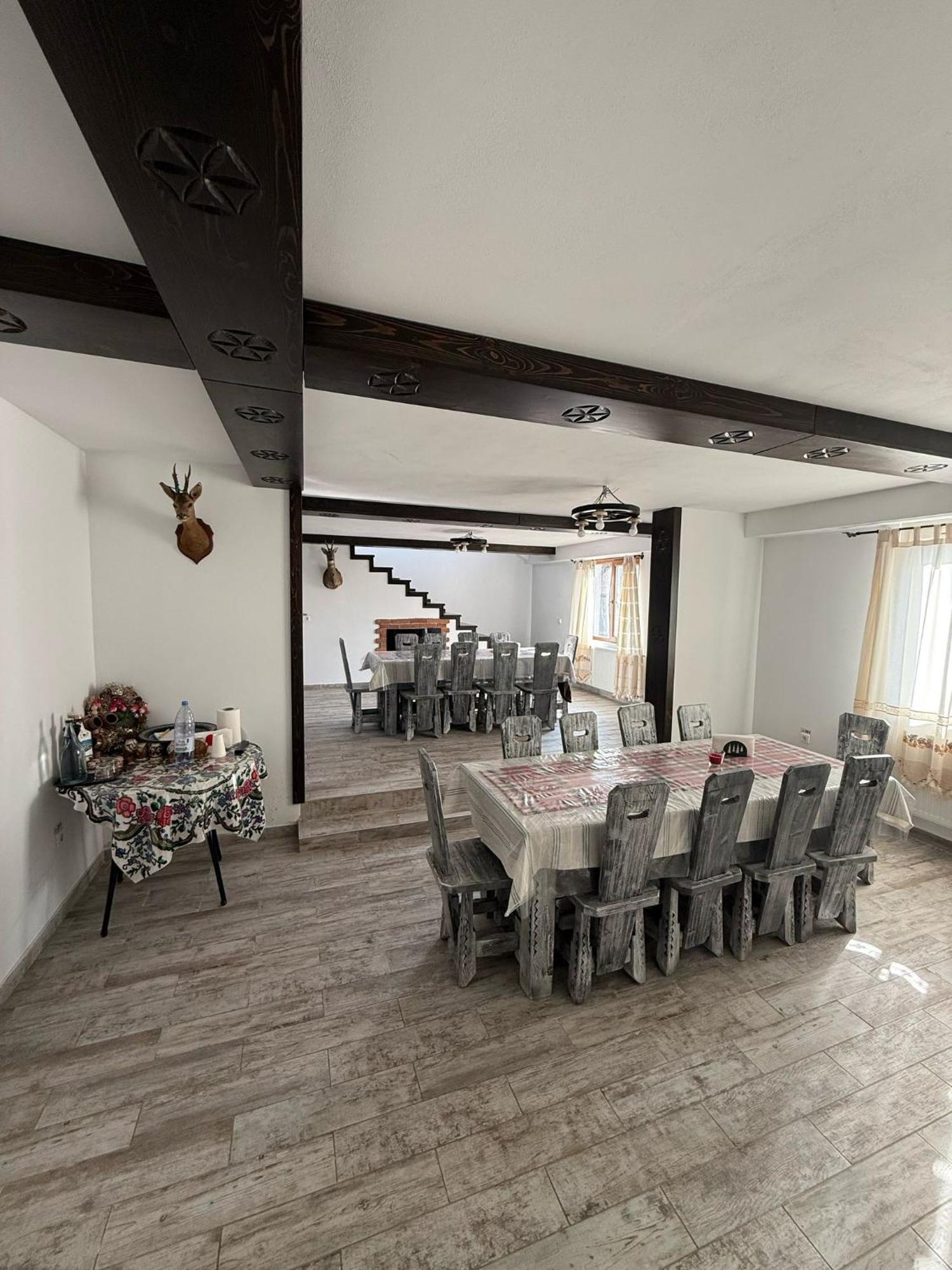 Gospodaria Klaus Rozavlea Extérieur photo